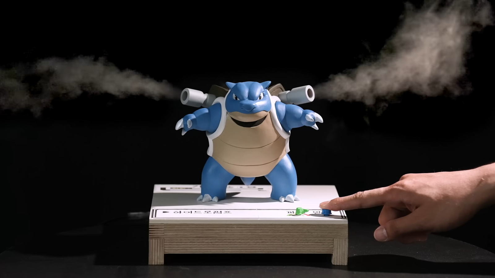 The Blastoise humidifier shows us that you don't need a 3D printer when you're so good with a 3D pen