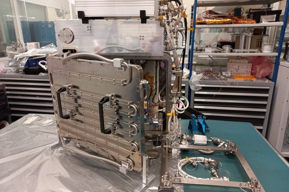 ESA launches first 3D printer on ISS to print metal parts • Mezha.Media