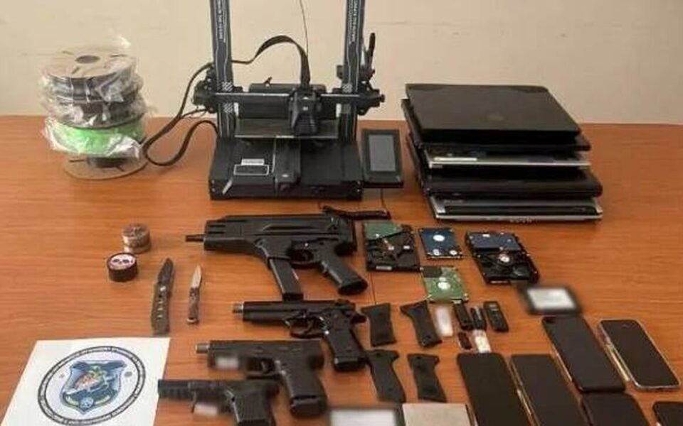 Four of them have filed charges on Samos for using a 3D printer to make weapons